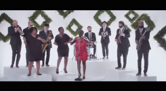 cheveux hype Cole Haan Sharon Jones et les Dap Kings